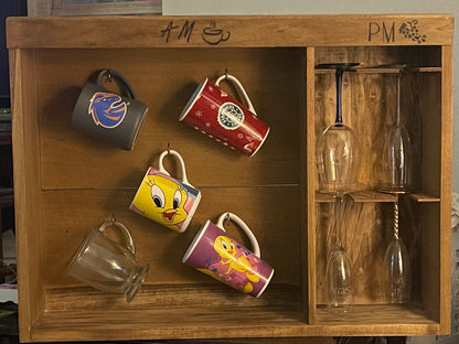 Coffee Mug/Wine Glass Wall Mounted Display Case